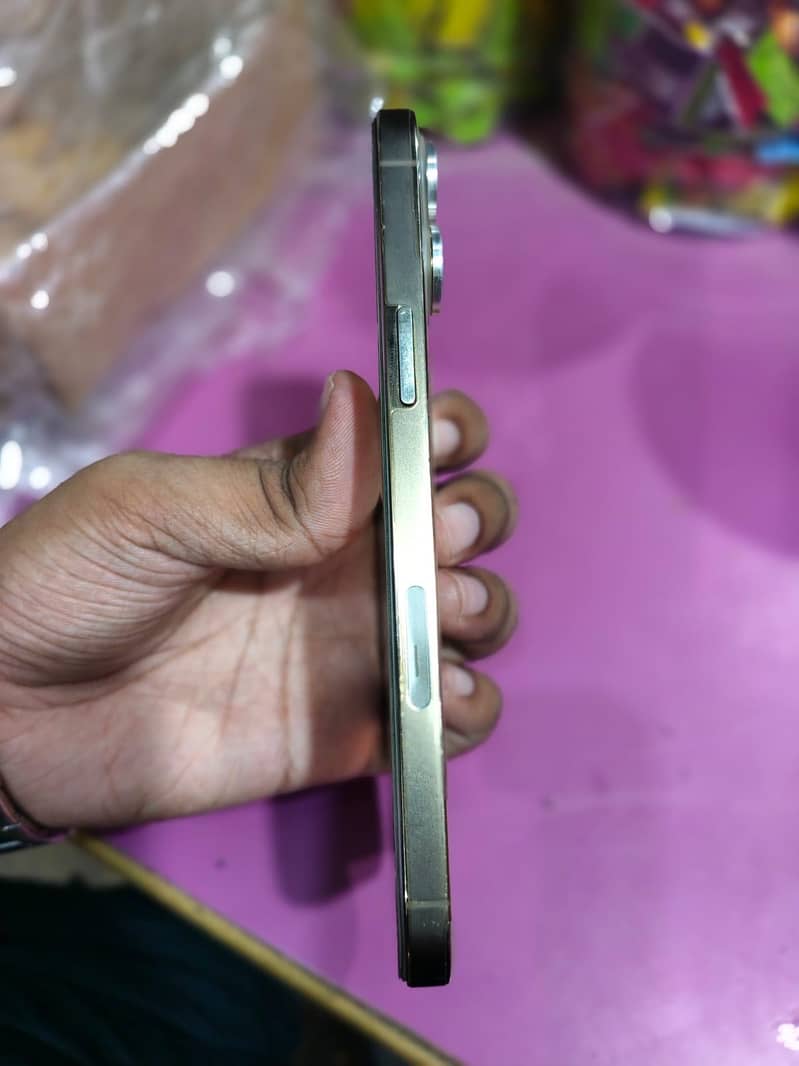 Apple iPhone 13 Pro Max 7