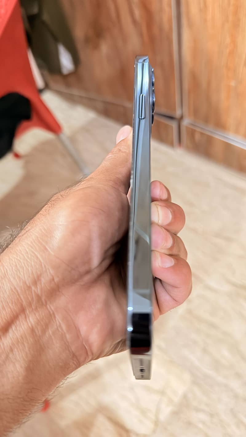 Apple iPhone 12 Pro Max 3