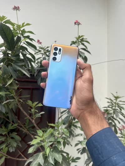 OPPO Reno6