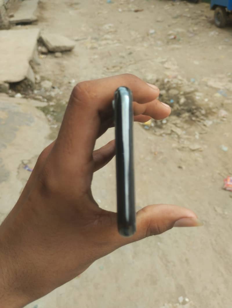 Apple iPhone X 6