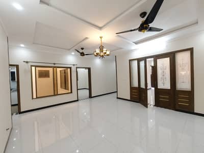 12 Marla Upper Portion For Rent In G-15