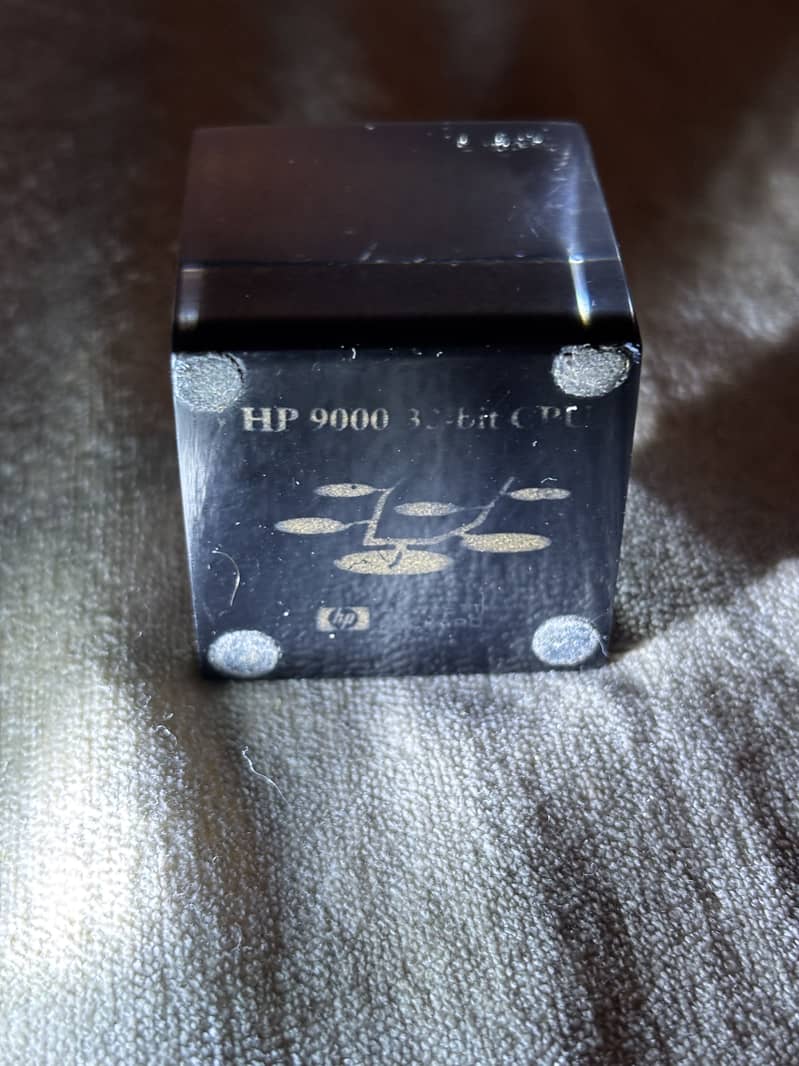 HP 9000 World’s First 32-bit cpu processor (1982) 4