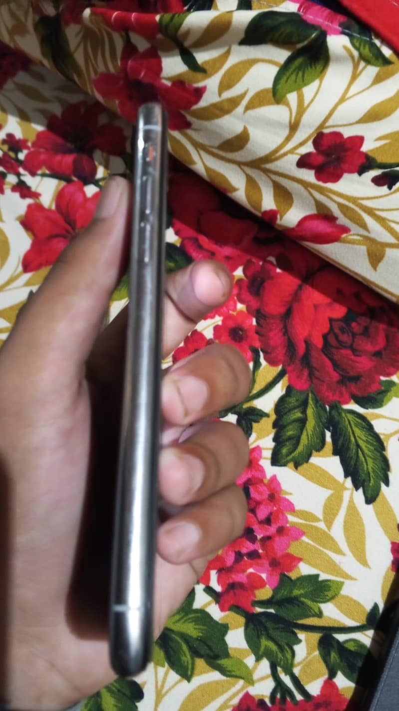 Apple iPhone X 2