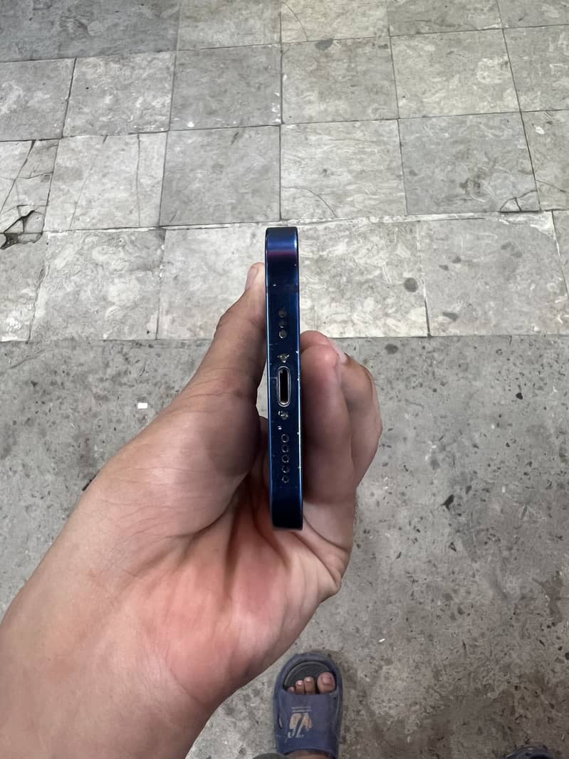 Apple iPhone 12 5
