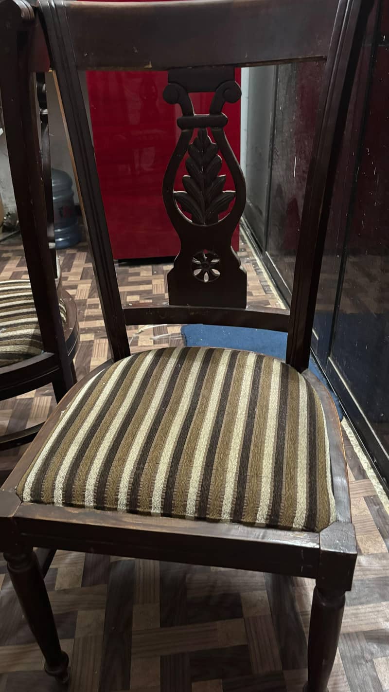 selling the dining table 2