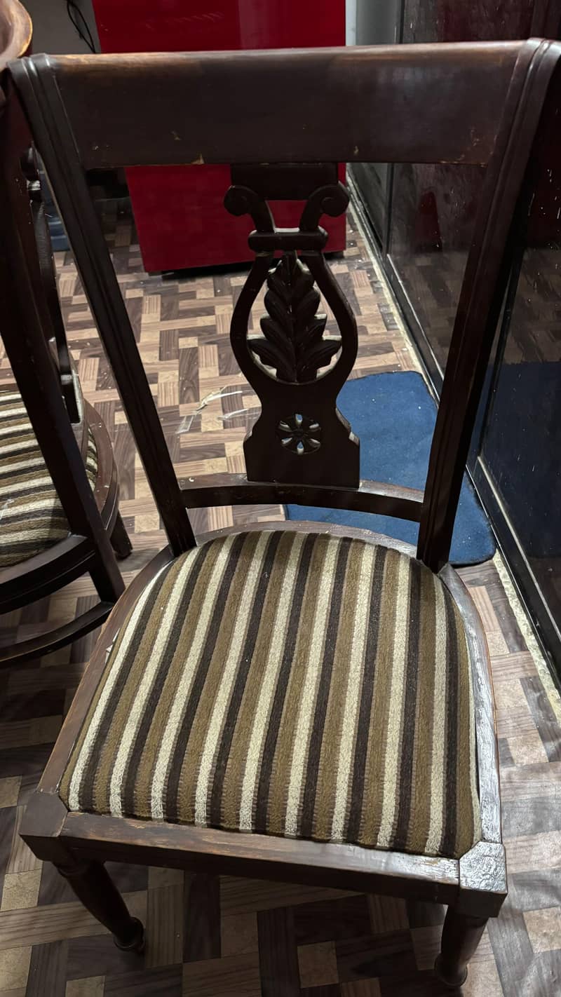 selling the dining table 3