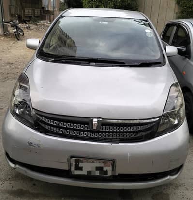 Toyota ISIS 2006/2011 Urgent sell 7 seater car call 0331-3727300