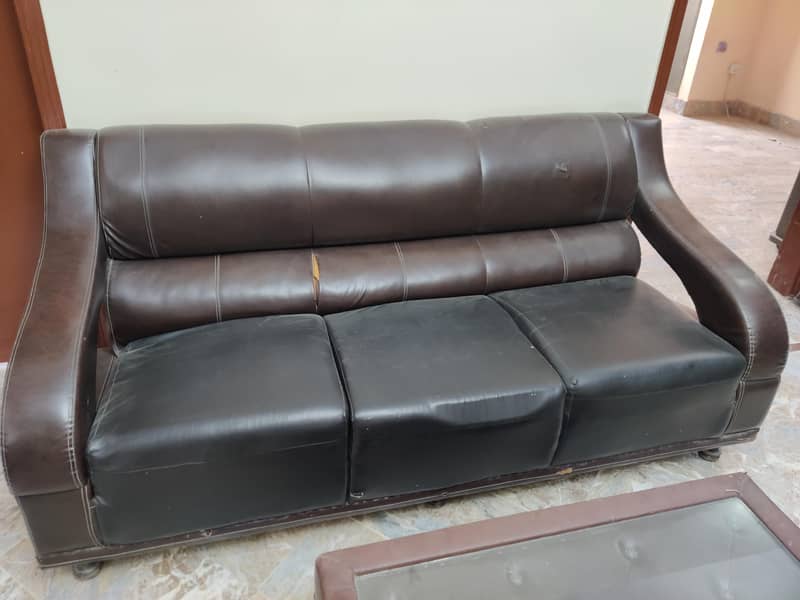 7 seater sofas for sell with table 0