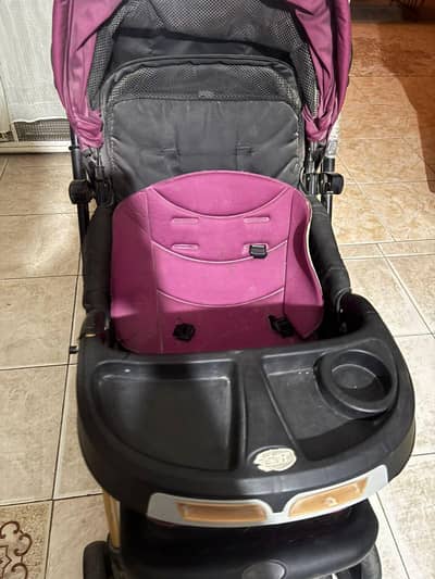 Baby Stroller/ Pram- Foldable and Reversible.