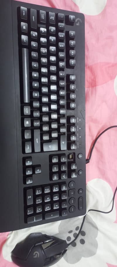 Logitech gaming keyboard
