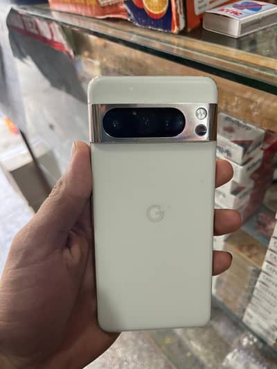 Google Pixel 8 Pro