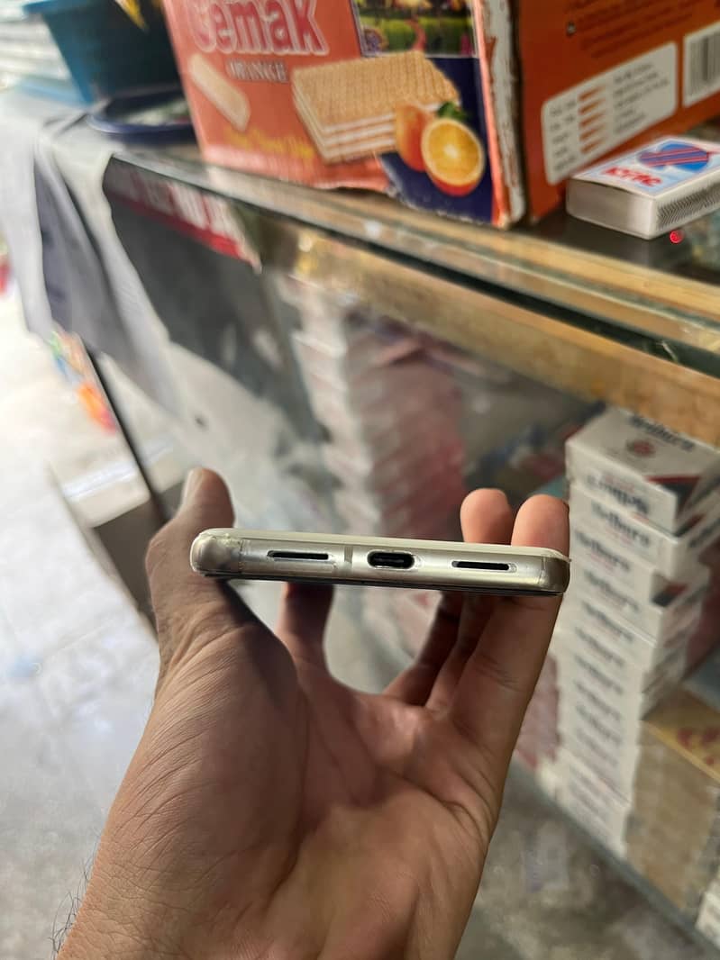 Google Pixel 8 Pro 2