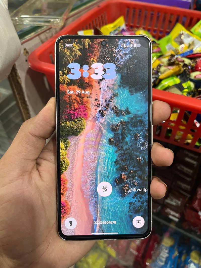 Google Pixel 8 Pro 5