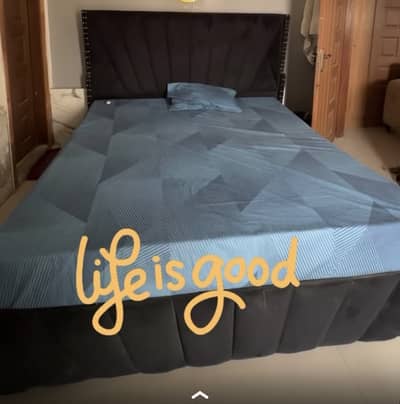 Double bed Blue valvet best for home with mattress