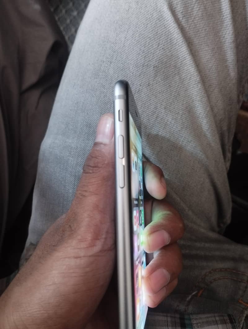 Apple iPhone 6S 5