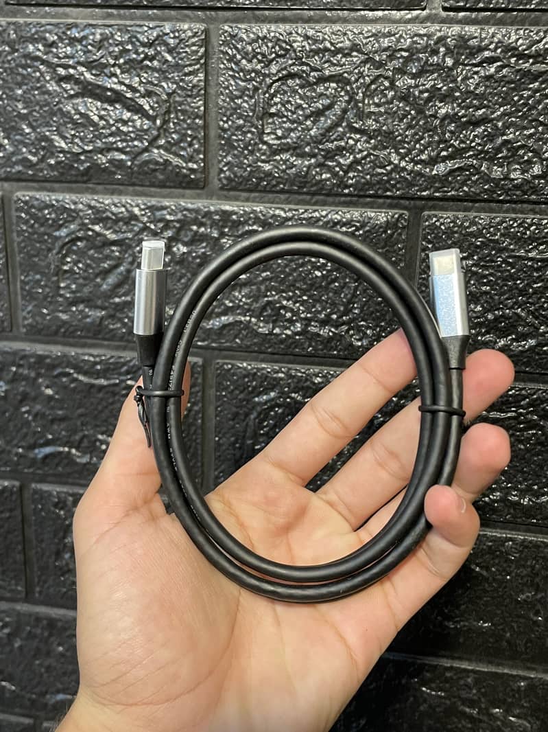 Thunder Bolt Cable 0