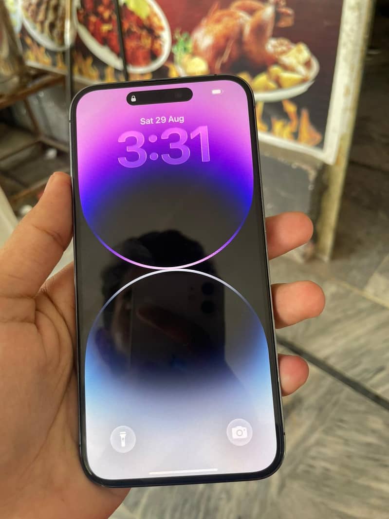 Apple iPhone 14 Pro Max 1