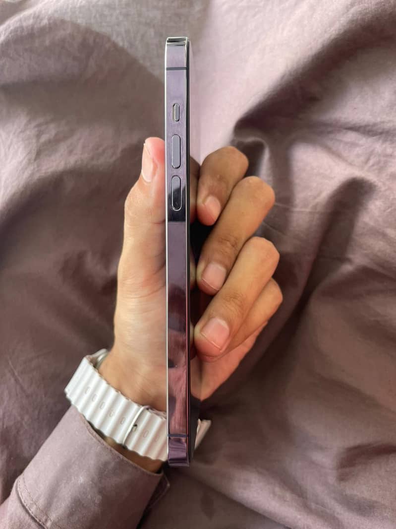 Apple iPhone 14 Pro Max 3