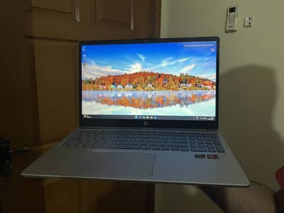 HP Notebook 15-Fc0015nl Laptop (Almost New)