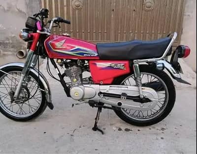 Honda 125 cc bike urgent for sale 03294565513