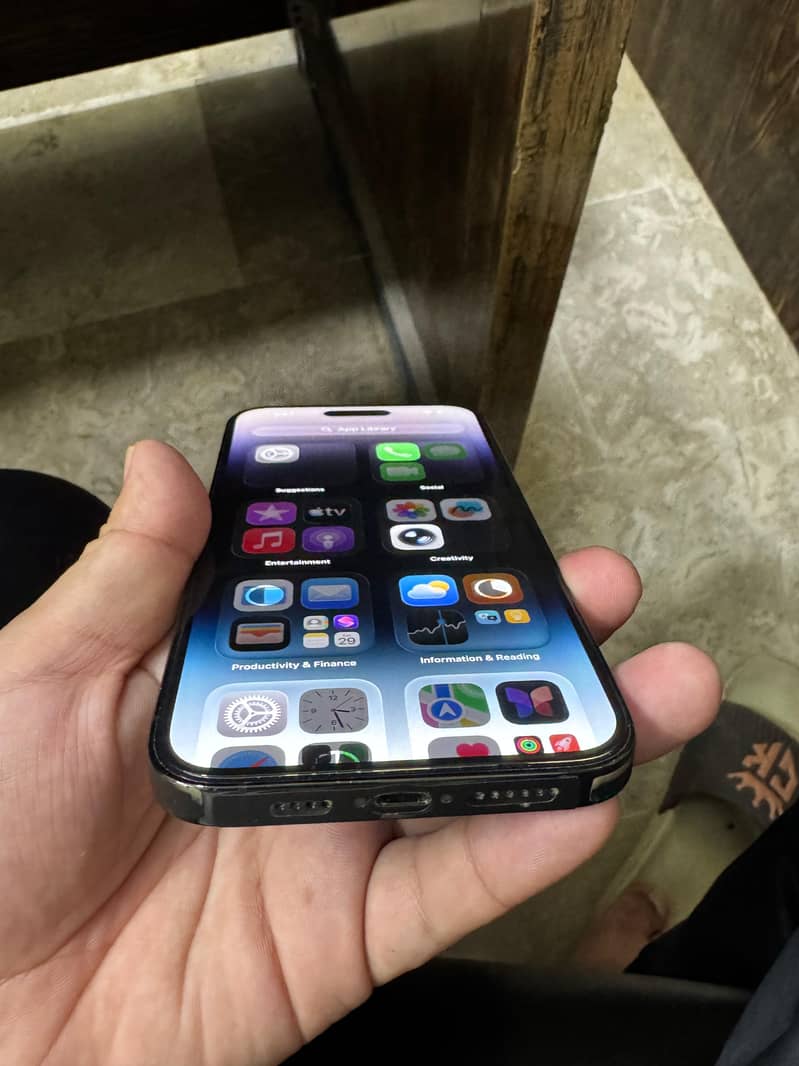 Apple iPhone 14 Pro Max 3