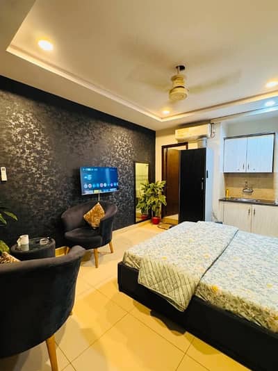 Daily, Weekly Basis One Bedroom Studio Fully Furnished Luxury Apartment Available For Rent, Location: Gulberg Greens Islamabad & Bahriya Town Phase 1, 4 or Phase 7 luxury apt available.