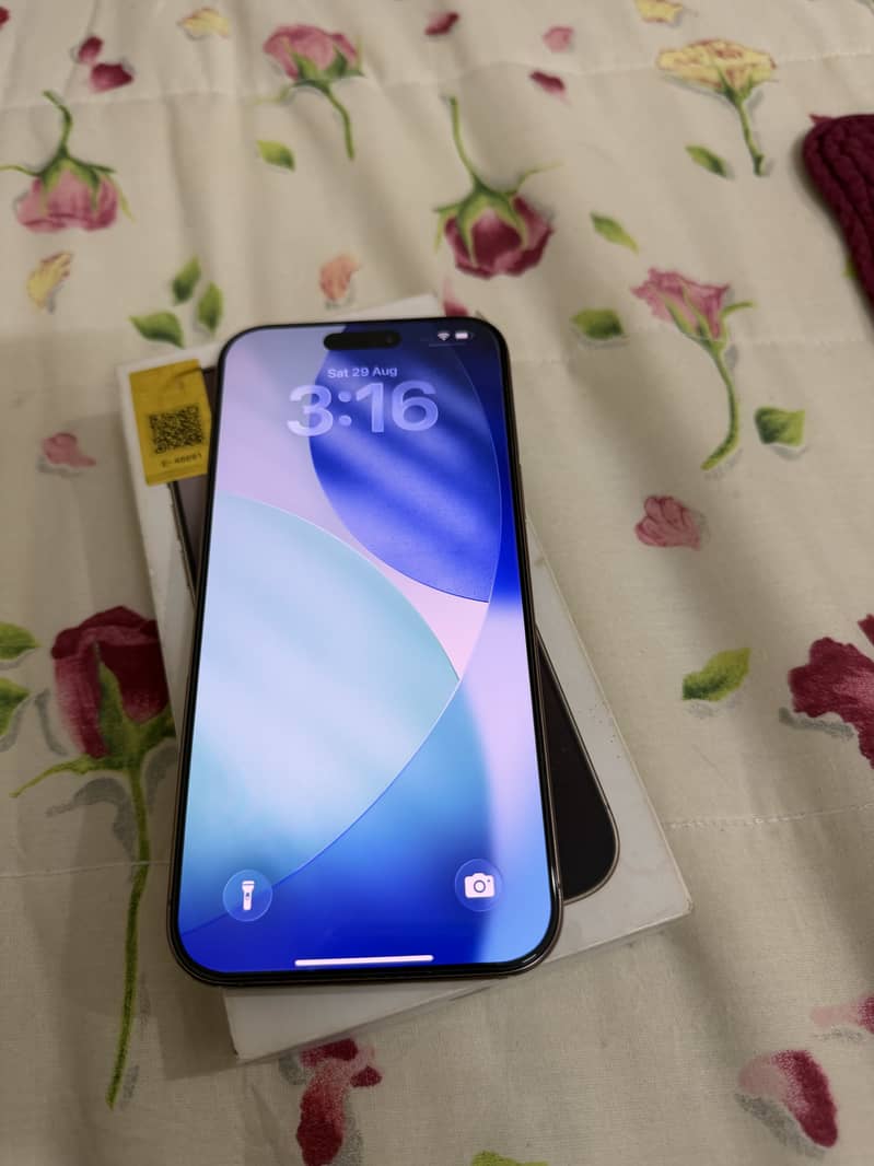 Apple iPhone 16 Pro Max 4
