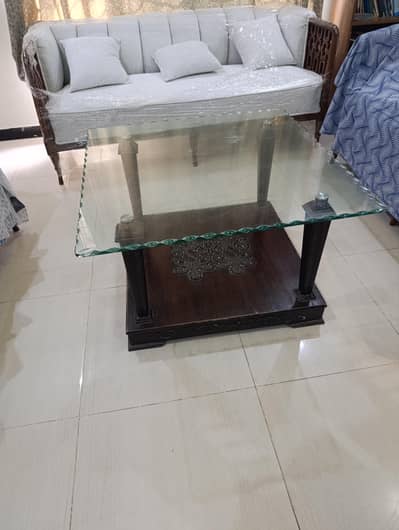 1 centre table + 2 small size tables + 5 seater sofa set