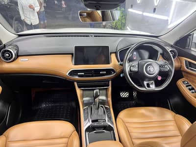 MG HS 2022