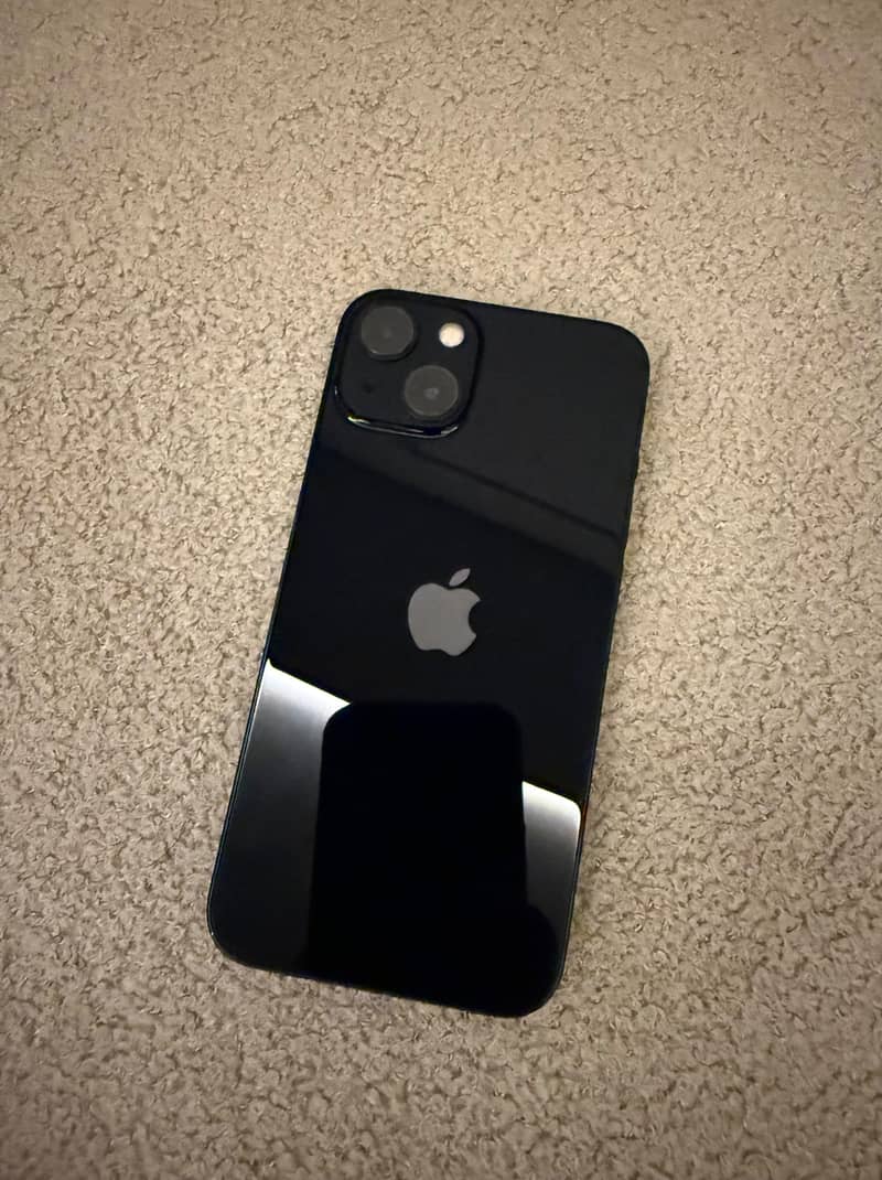 Apple iPhone 13 1