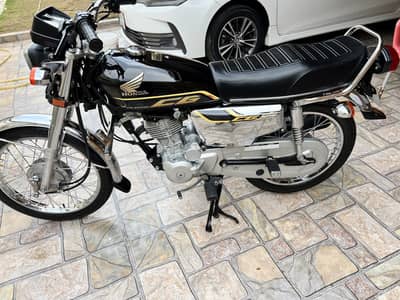Honda 125 Special Edition Black colour
