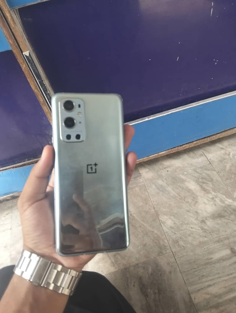 One Plus 9 Pro 6