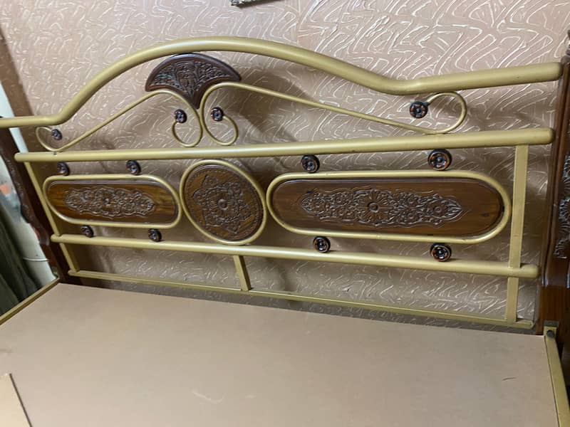 double bed with one side table 3