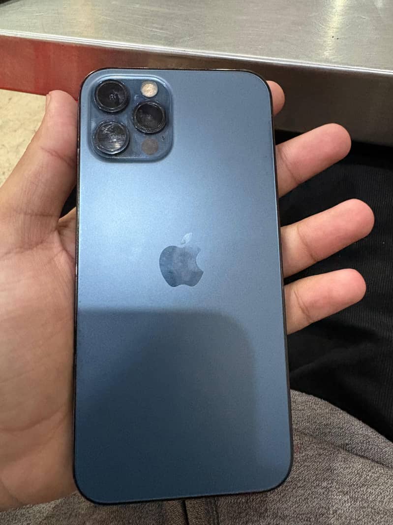 Apple iPhone 12 Pro 3