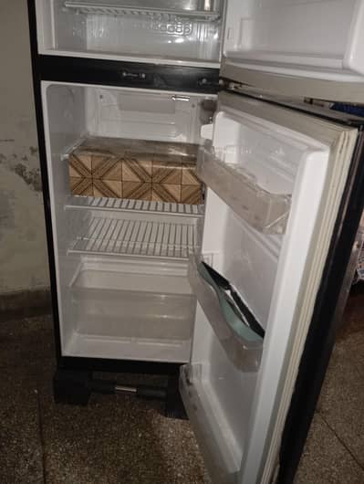 pel refrigerator  prlp 2200