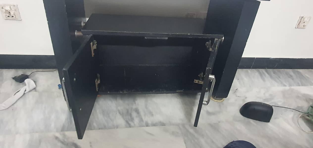TV Console 2