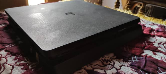 PLAYSTATION 4SLIM 500GB