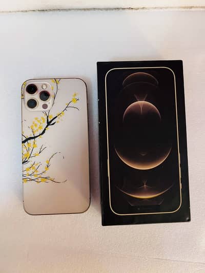 Apple iPhone 12 Pro with box or data cable urgent sale 03244940327