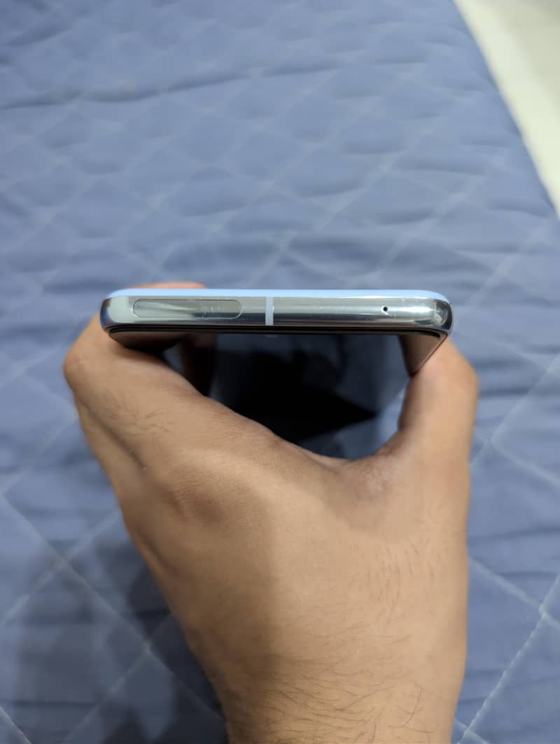 Google Pixel 8 Pro 4