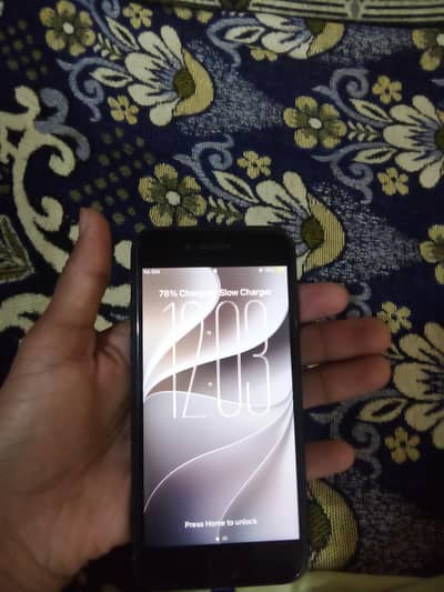 Apple iPhone SE