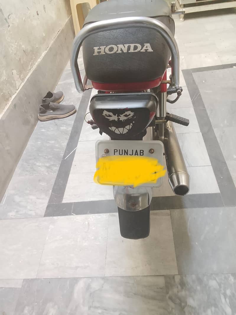 CD 70 2021 Model Urgent sale 03007281988 jaaz 4