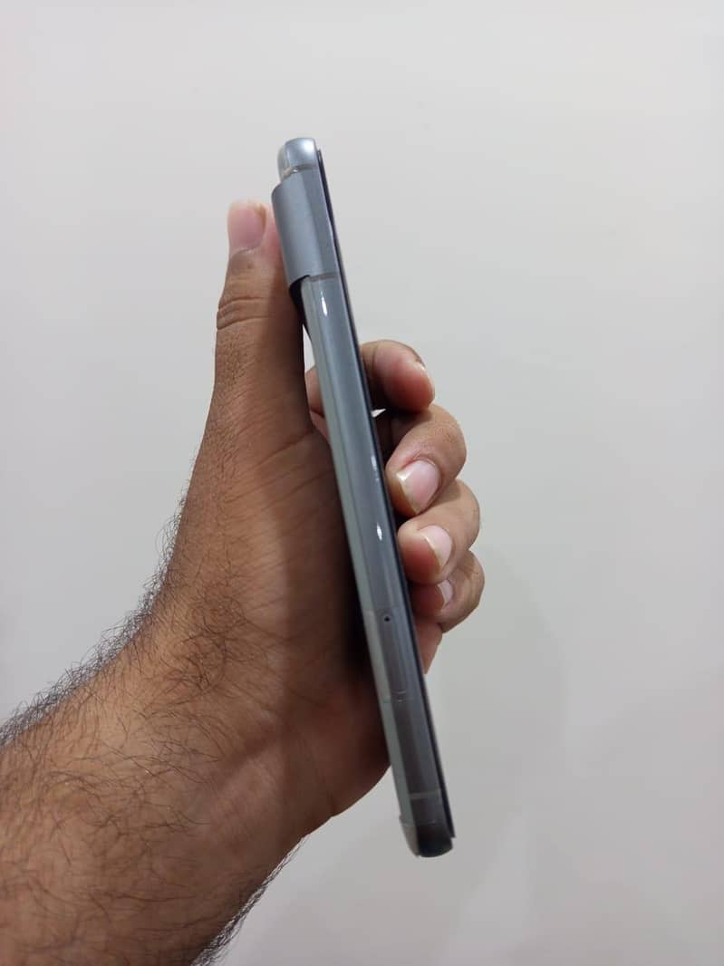 Google Pixel 8 5