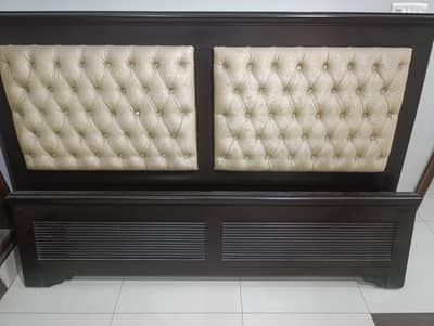 double Bed outstanding condition with bed Crates