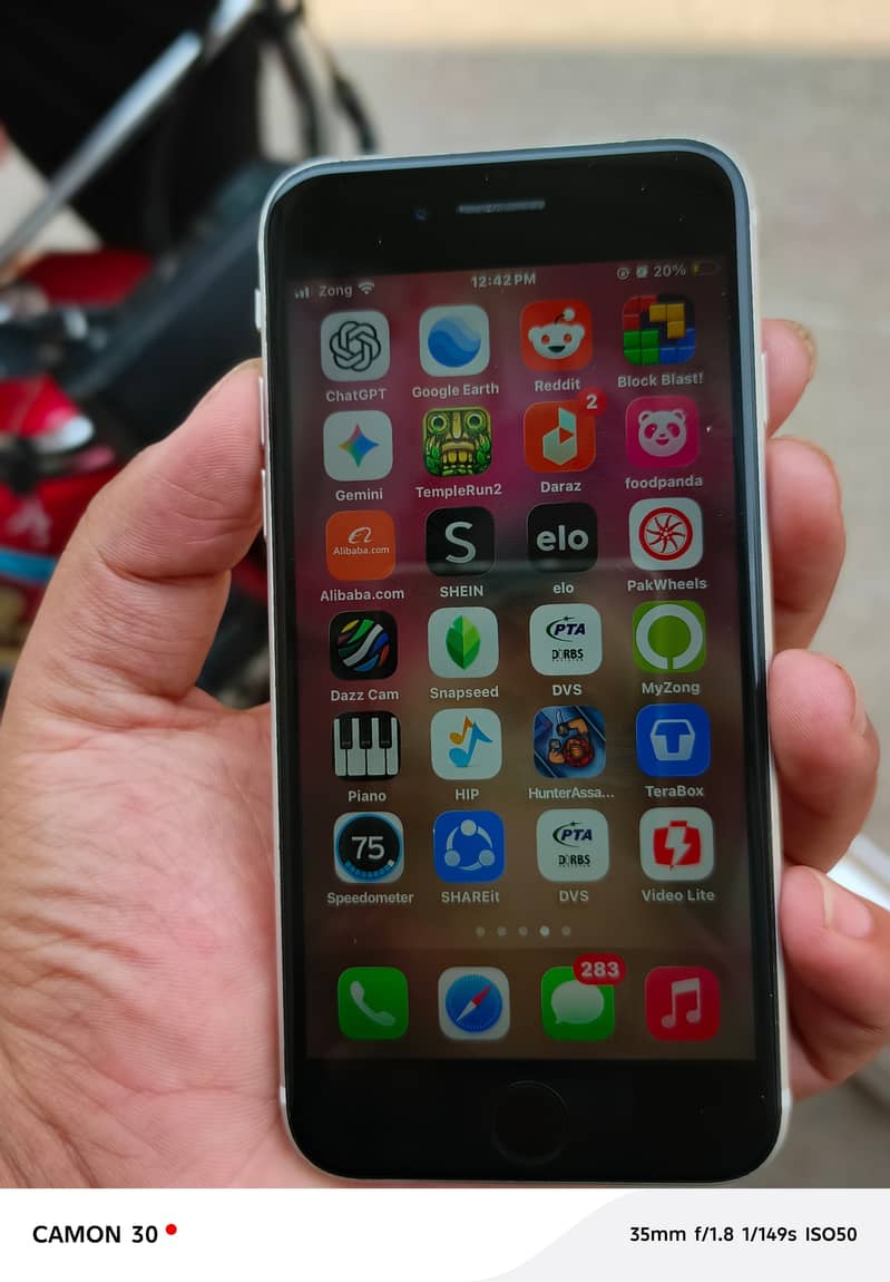 Apple iPhone SE 0