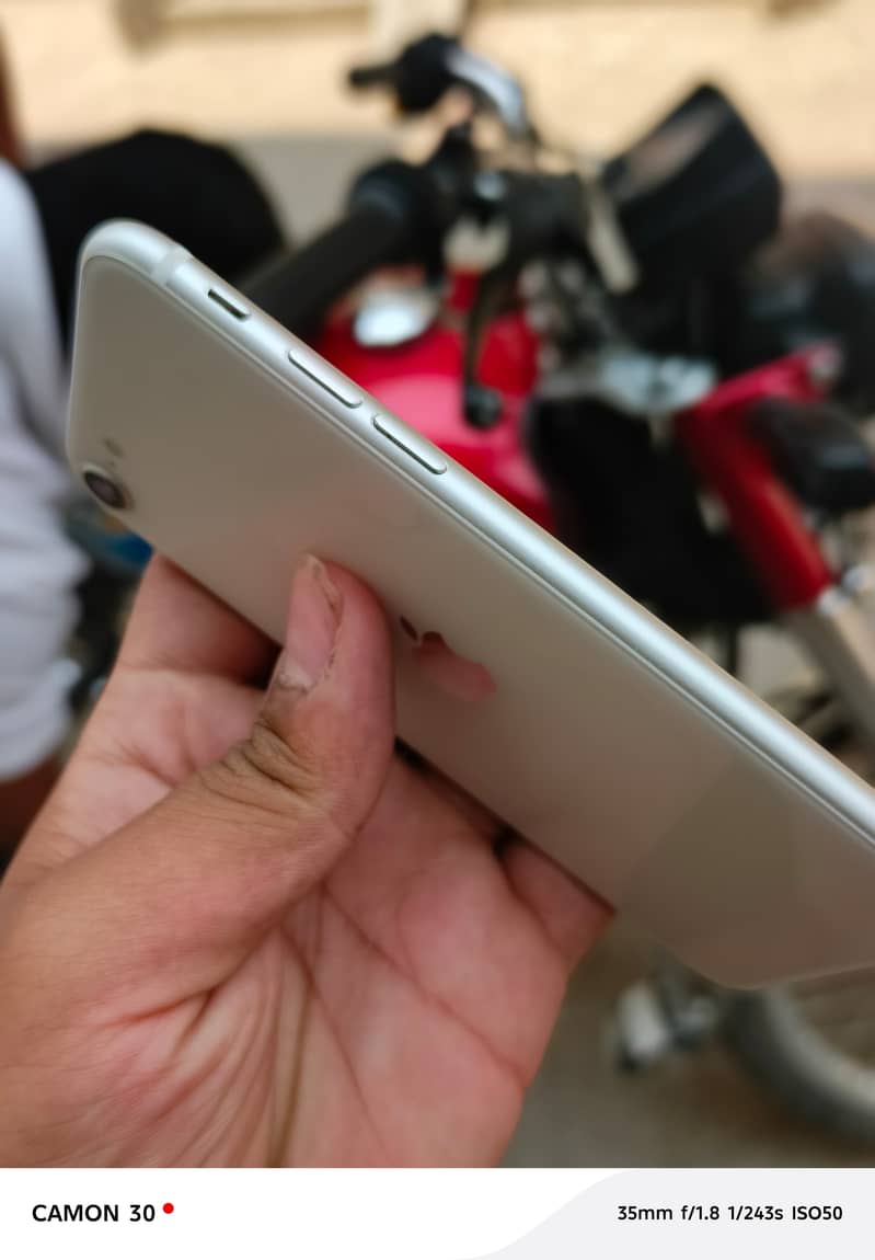Apple iPhone SE 2