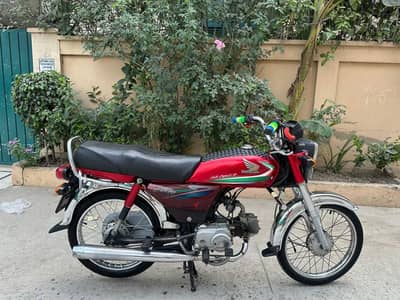 honda CD 70 cc 0/3/4/8/8/3/0/2/6/8/4 my contact