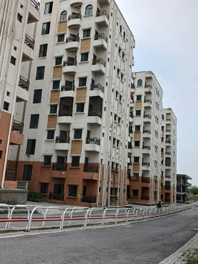 3 Bedroom flat Available for rent with servant quarter