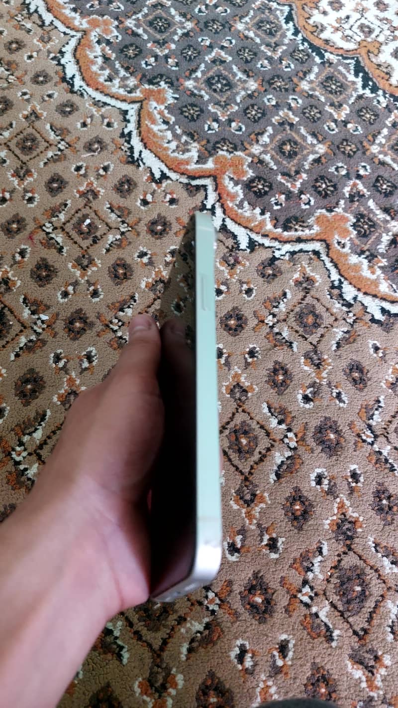 Apple iPhone 14 plus 4