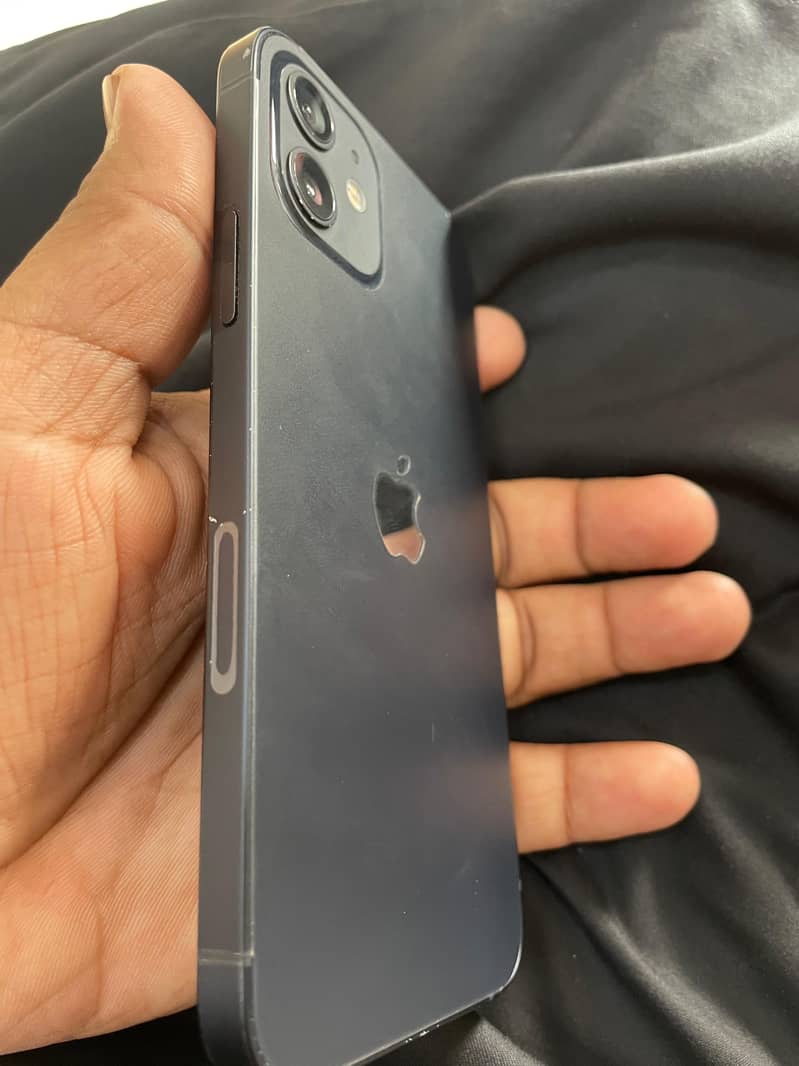 Apple iPhone 12 5