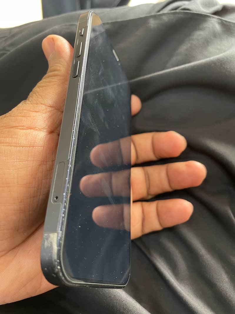 Apple iPhone 12 10